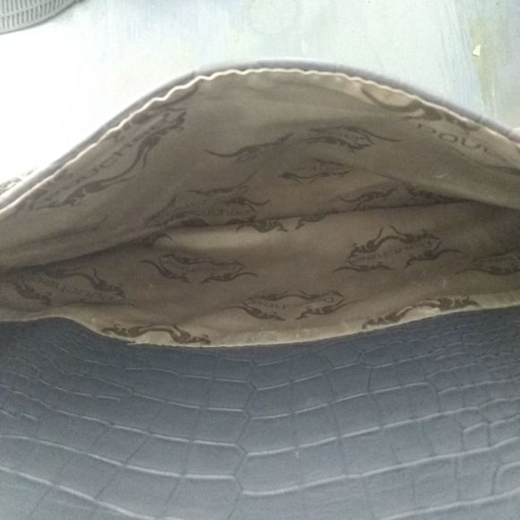 BAG CLEANOUT Pouchee Shoulder Bag - Picture 7 of 7